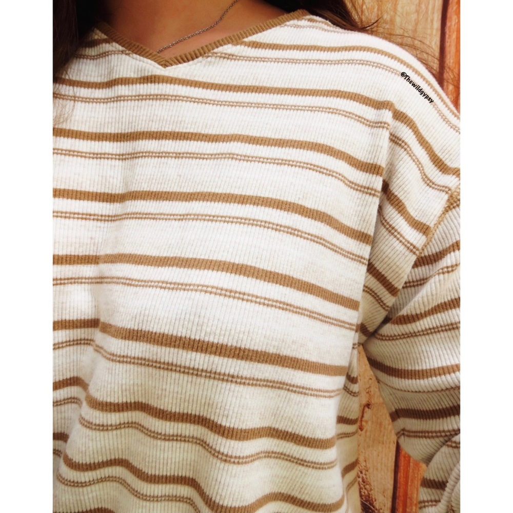 Cozy striped slouchy ribbed knit sweater 🍂 - Picture 4 of 6